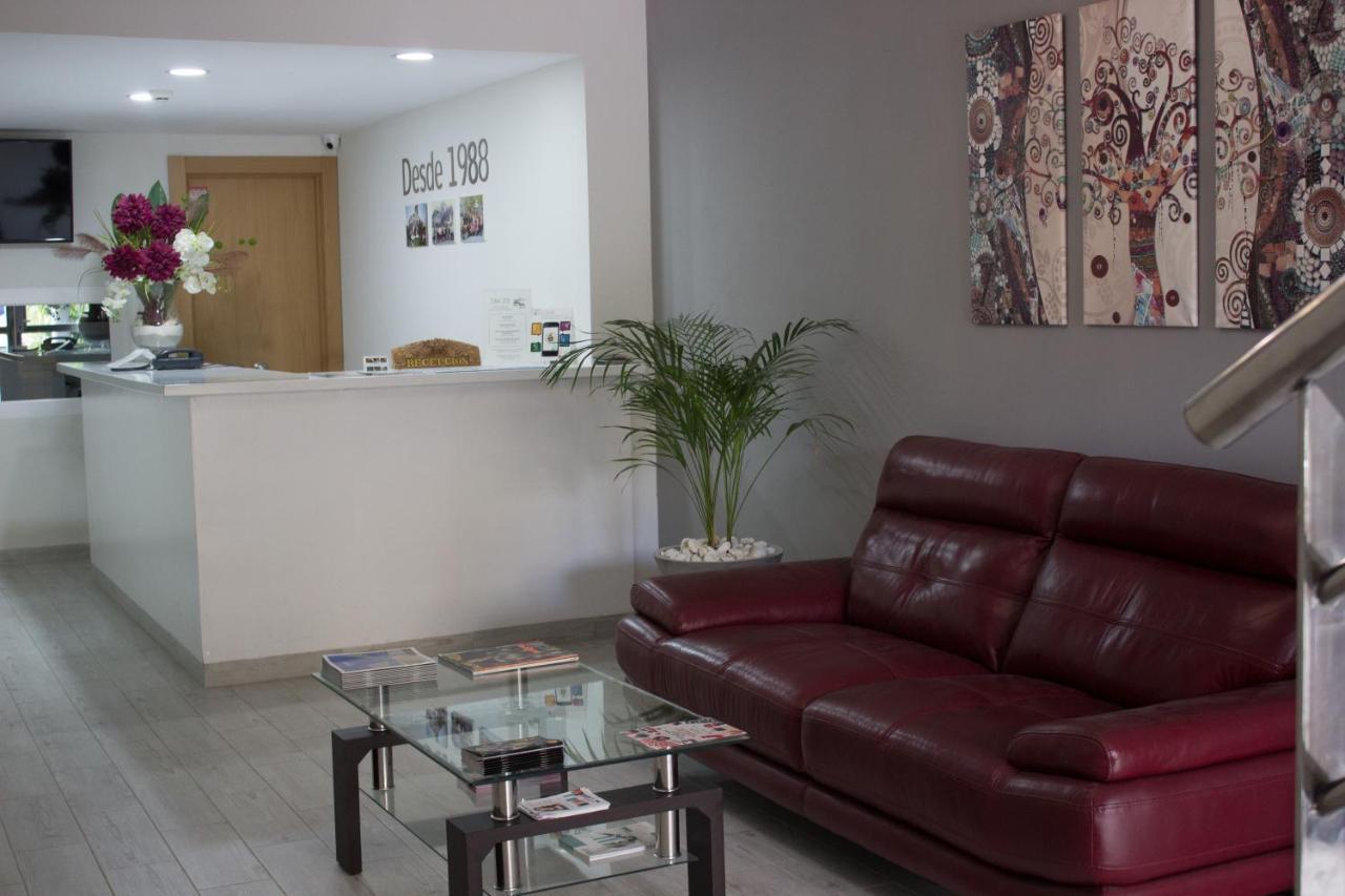אליקאנטה Hostal Mont Royal מראה חיצוני תמונה