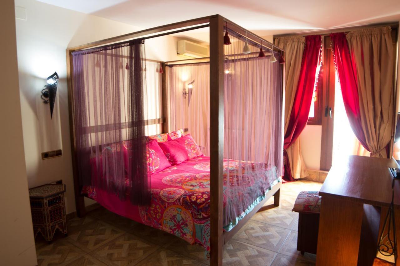 אליקאנטה Hostal Mont Royal מראה חיצוני תמונה
