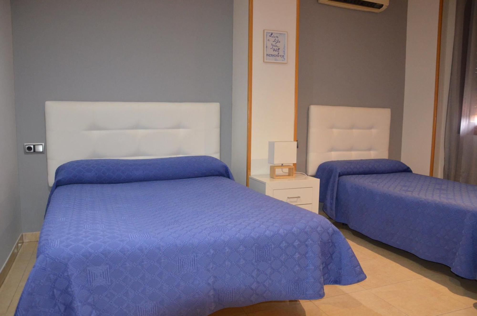 אליקאנטה Hostal Mont Royal מראה חיצוני תמונה