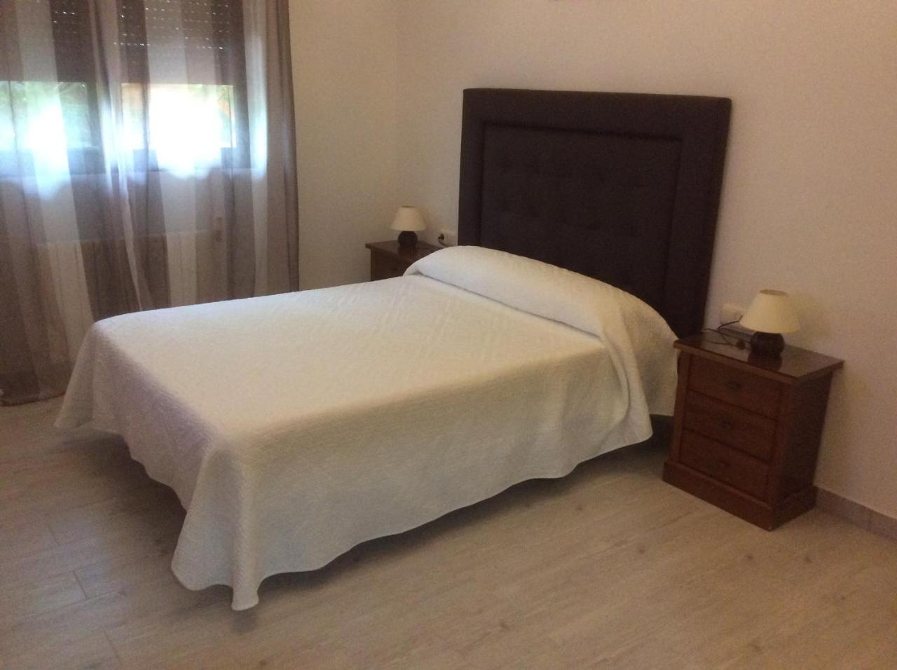 אליקאנטה Hostal Mont Royal מראה חיצוני תמונה